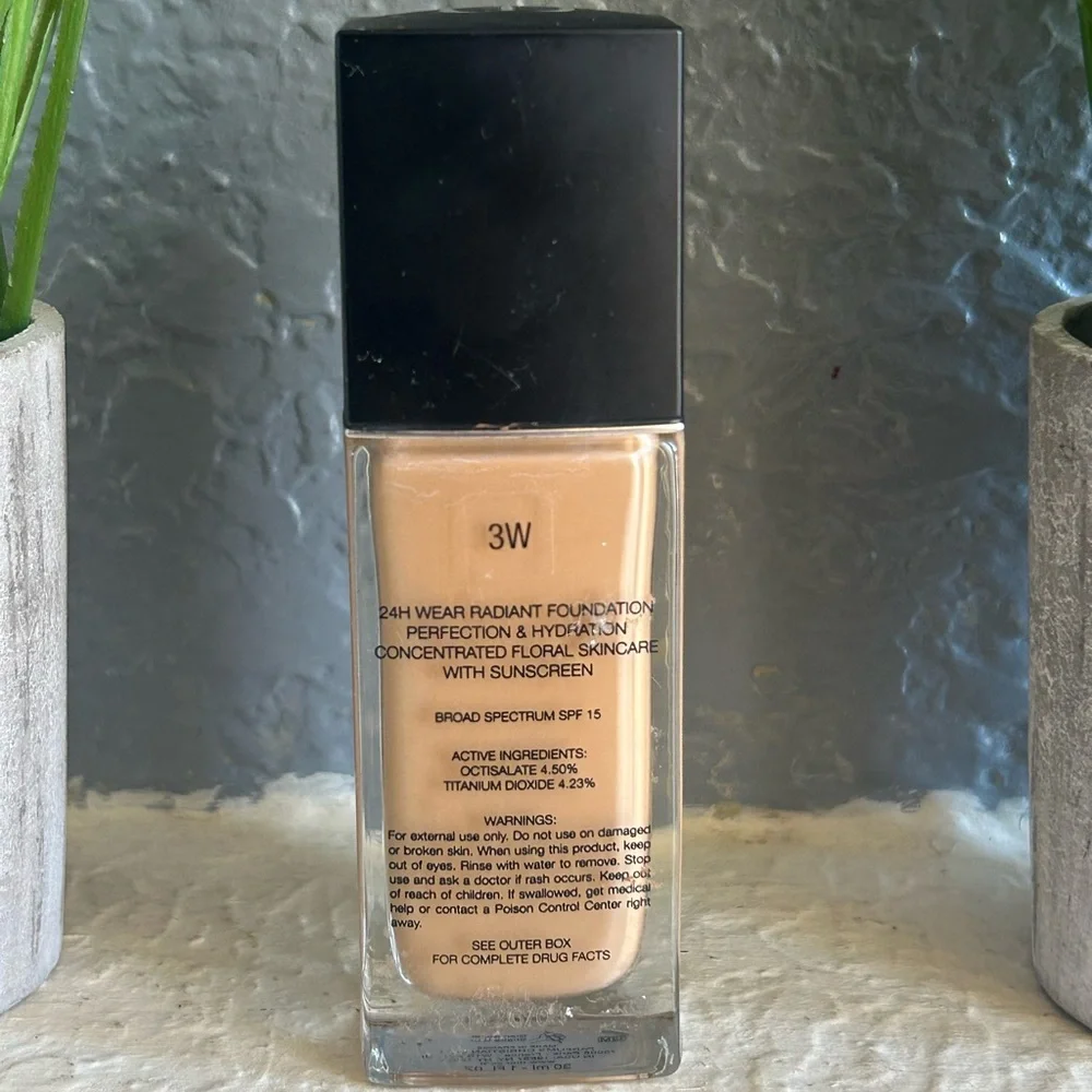 Dior Forever Skin Glow Hydrating Foundation SPF 15 3W